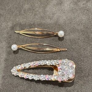 Gold Pearl & Crystal Set - Elegant Women's Hair Clips